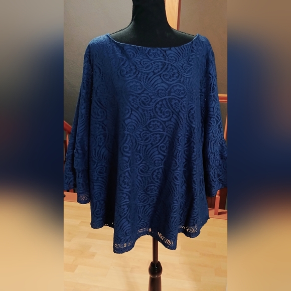 Navy lace overlay-lined blouse - Picture 1 of 9